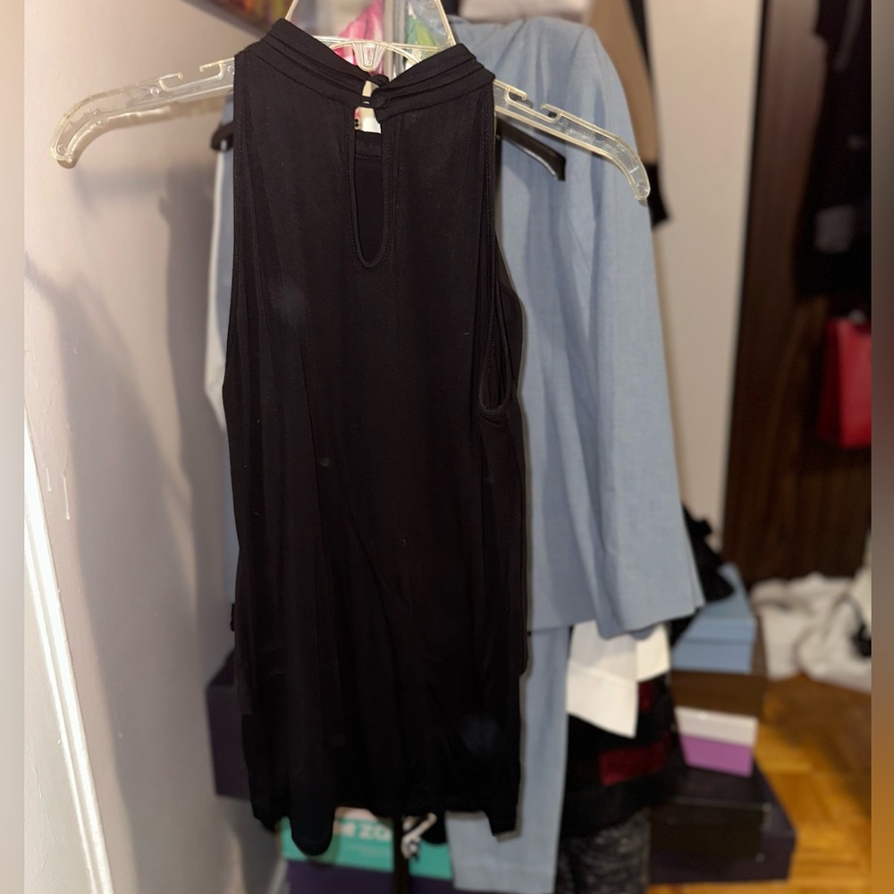 Cable & Gauge Black Halter Top - Picture 6 of 7